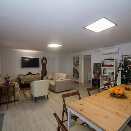 Millenovecento Apartment *